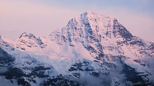 壮丽雪山美景