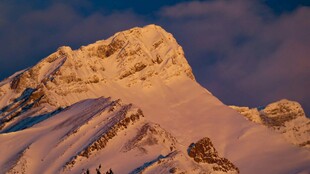 雪山壮丽景观