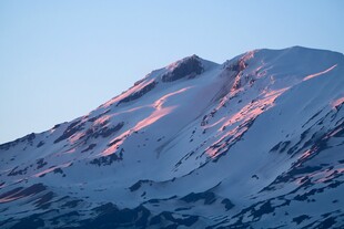 雪山壮丽美景