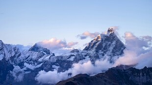 壮丽雪山美景