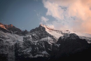 雪山壮丽美景