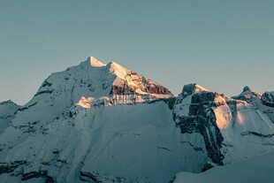 雪山壮丽美景