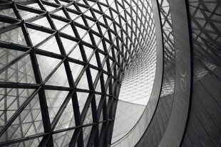 现代几何结构建筑外观