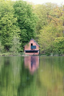 湖畔小屋