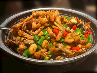 美味牛蛙锅