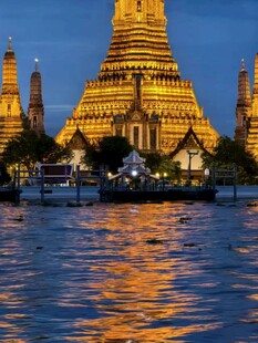 曼谷郑王庙夜景