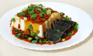 皮蛋豆腐