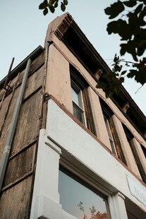 老旧建筑外观一角