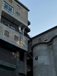 老旧建筑外观