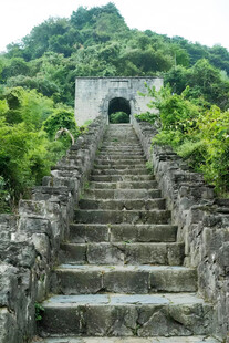 山间石阶