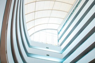 现代建筑内部独特空间结构