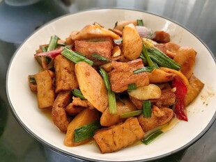 美味五花肉香煎豆腐