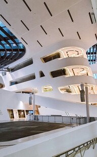现代风格的室内建筑空间