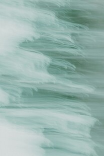 淡绿色水墨纹理背景图