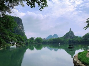 秀丽山水风光图