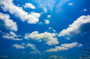 蓝天白云