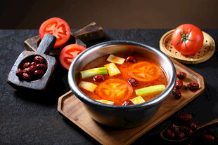 美味番茄火锅食材丰富