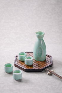 青瓷茶具雅致组合