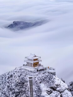 雪山古建筑