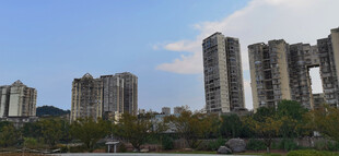 城市高楼与天际线景观