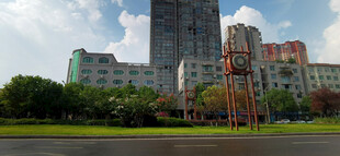 城市多彩建筑群景观