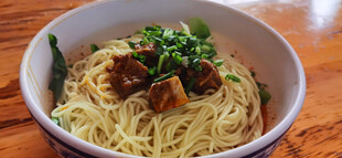 美味牛肉拌面
