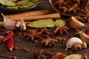 多样香料摆拍展示