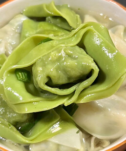 芹菜馄饨