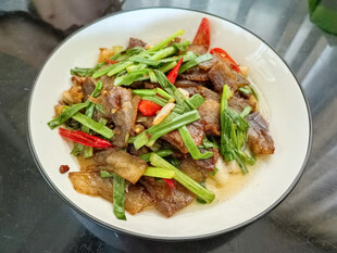 韭黄炒肉丝
