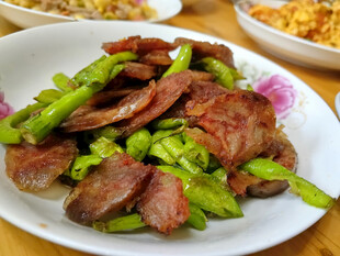 青椒炒腊肠