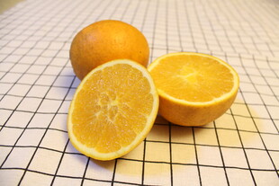 新鲜橙子