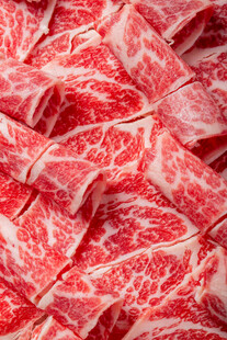 雪花纹理鲜牛肉切片