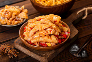 美味香脆的麻辣凤爪