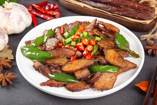 美味青椒炒五花肉