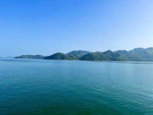 碧海青山的美丽海景