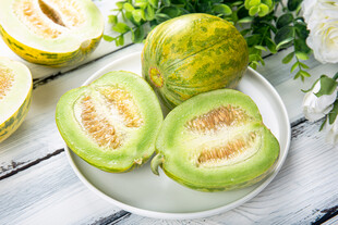 新鲜甜瓜摆盘展示