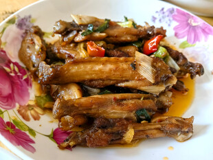 香辣美味卤鸭翅