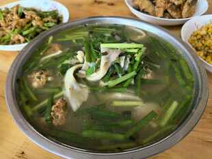 鲜香蔬菜肉片汤