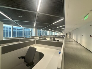 现代开放式办公区域场景