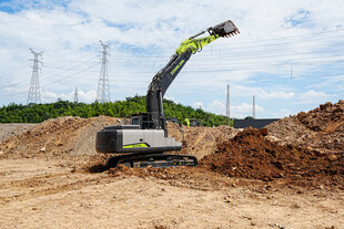 履带挖掘机作业现场