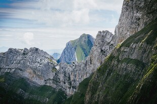 壮丽山峦美景