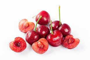 新鲜饱满的樱桃果实