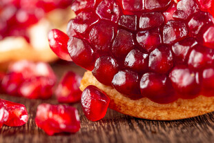 新鲜红石榴果肉