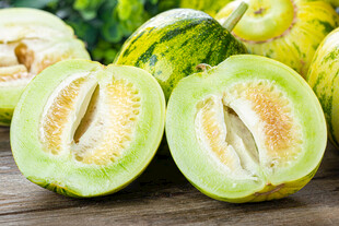 切开的新鲜甜瓜