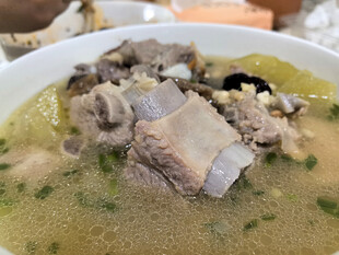 香浓营养排骨汤