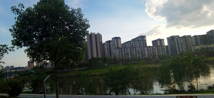 黄昏城市河畔风景