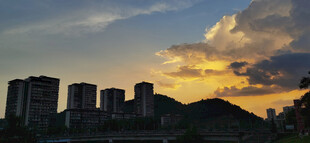 城市黄昏美景