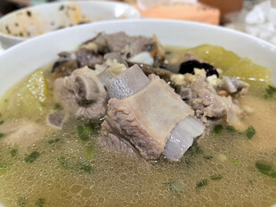香浓排骨汤