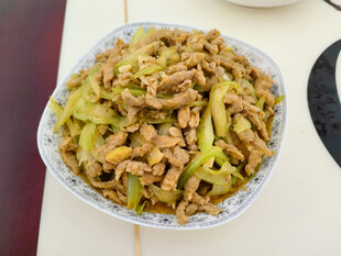 西芹肉丝
