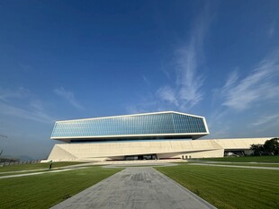 现代风格建筑外观展示